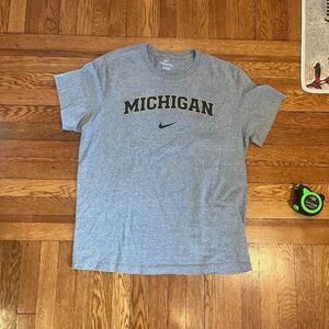 Y2K Center Nike‎ Michigan Wolverines Tee